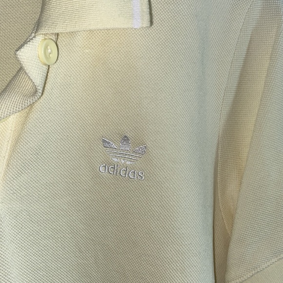 Adidas cropped yellow golf tee 💛 - Picture 2 of 3